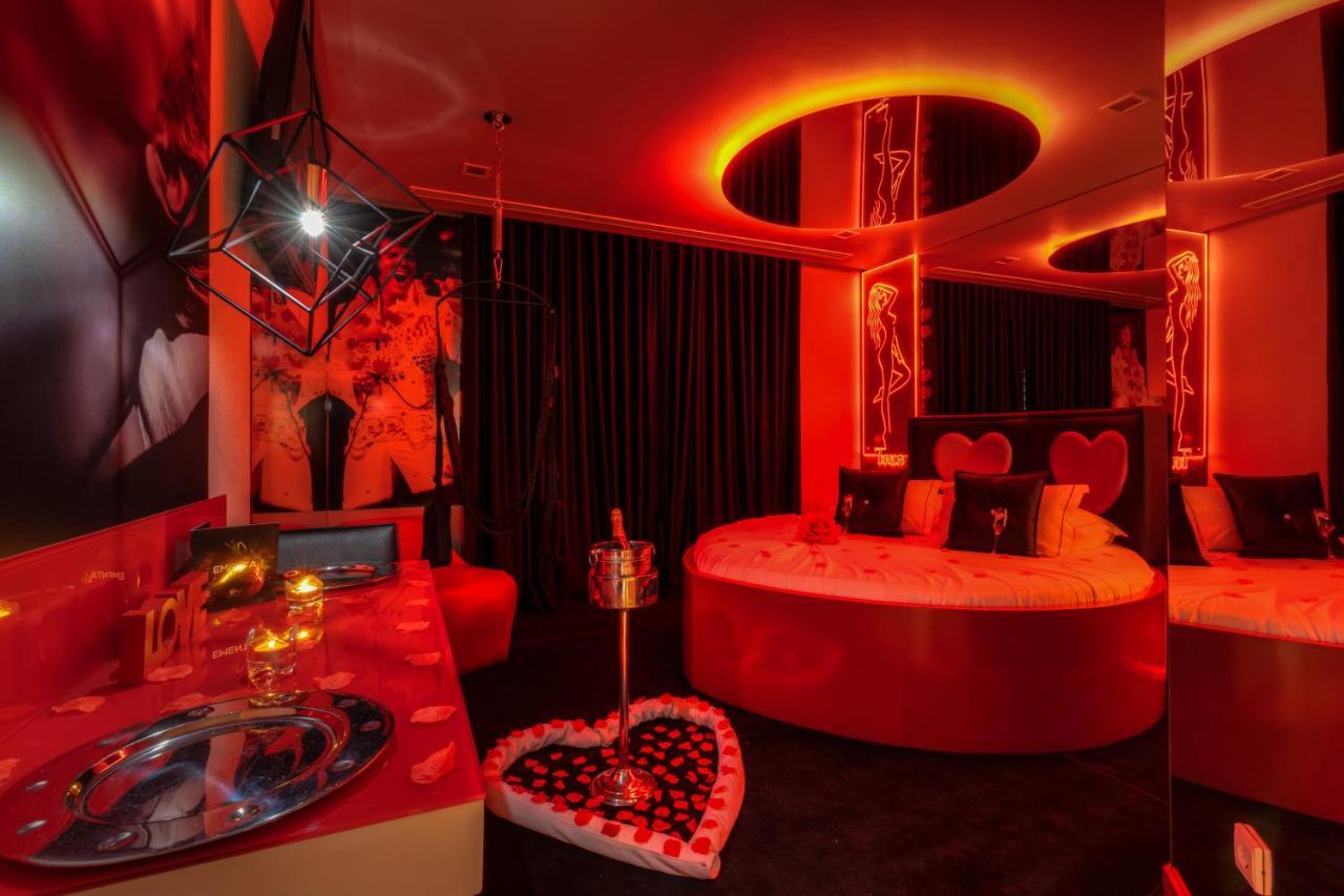 Motel Emocoes Nogueira da Regedoura Ngoại thất bức ảnh
